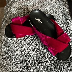 Hot pink velvet slides | 6.5 | magenta